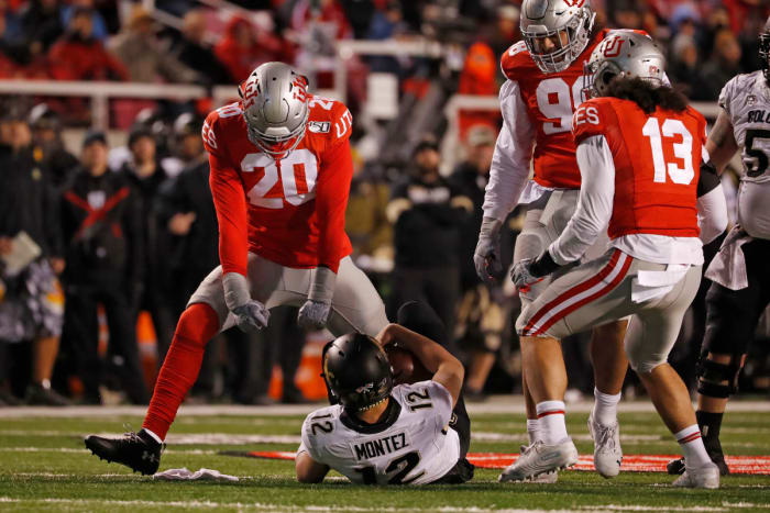 Devin Lloyd is a well-rounded, athletic linebacker who can make an impact early in the NFL.